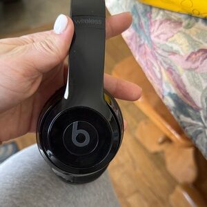 Beats Black Wireless Headphones